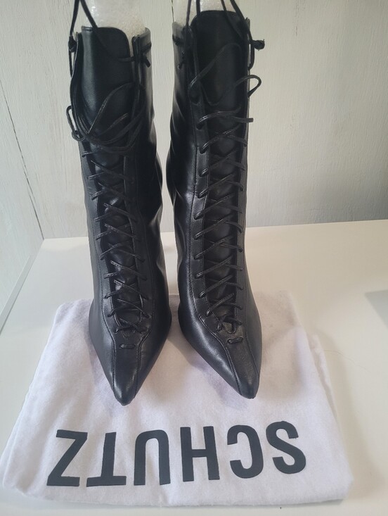 SCHUTZ Shoes - SCHUTZ Black Leather Lace-Up Pointed-Toe Boots